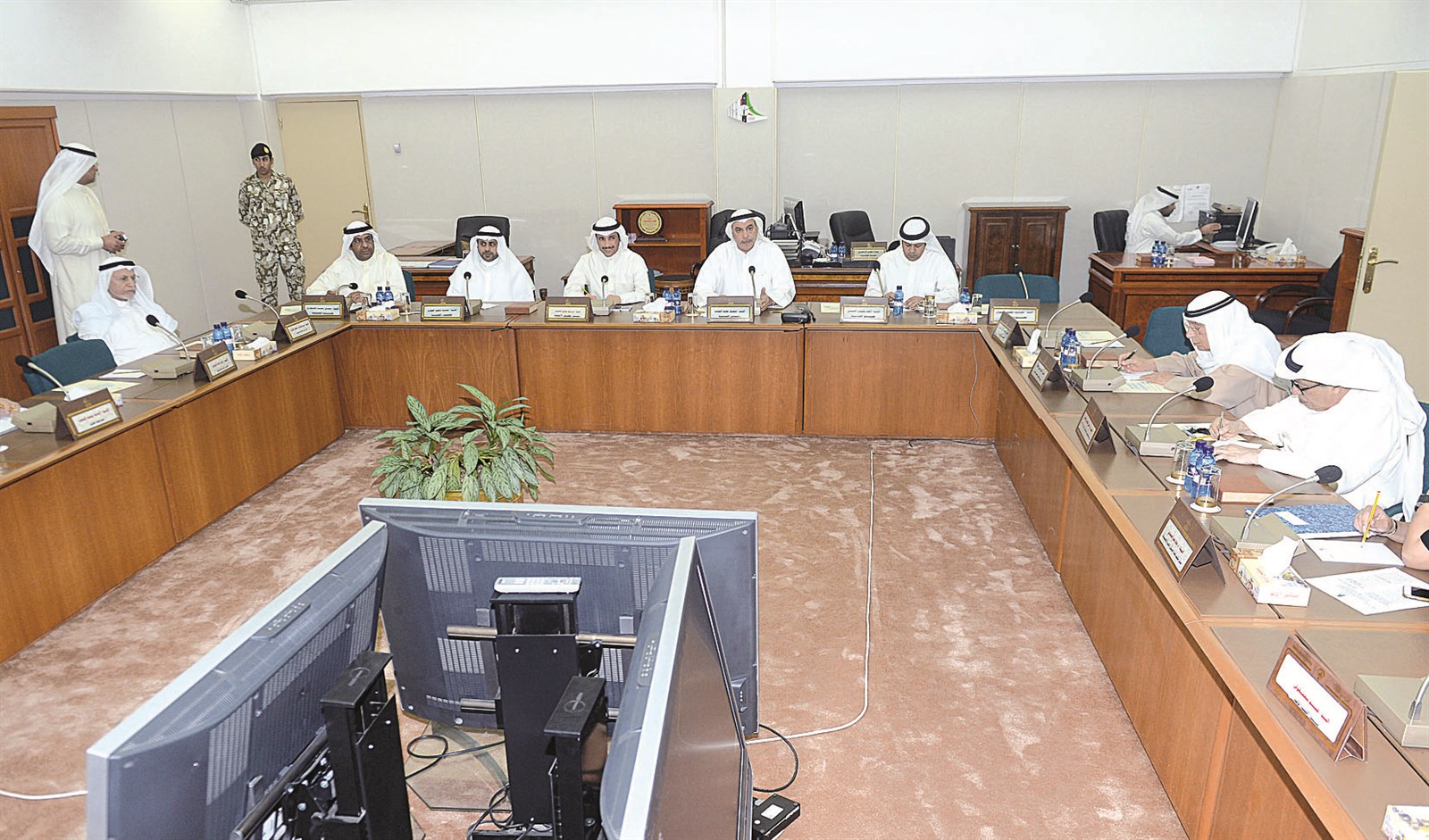 u0627u0644u063au0627u0646u0645 u0645u062au0631u0626u0633u0627u064b u0627u0644u0627u062cu062au0645u0627u0639 u0627u0644u0645u0633u0627u0626u064a   (u062au0635u0648u064au0631 u0623u0633u0639u062f u0639u0628u062fu0627u0644u0644u0647)