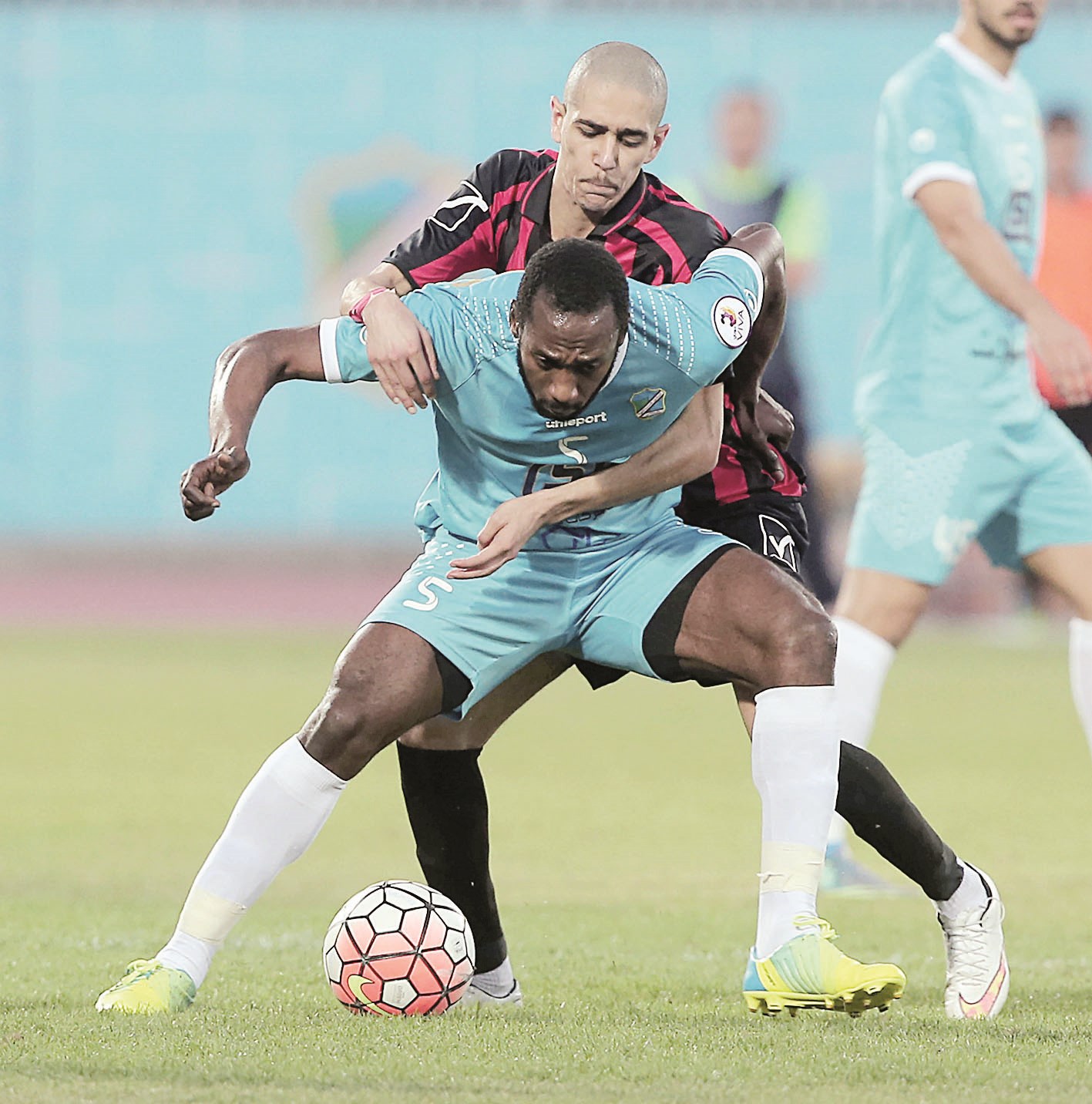 u0644u0627u0639u0628 u0627u0644u0633u0627u0644u0645u064au0629 u0627u0644u0639u0627u062cu064a u0625u0628u0631u0627u0647u064au0645u0627 u0643u064au062au0627 u062eu0644u0627u0644 u0627u0644u0645u0628u0627u0631u0627u0629 u0623u0645u0627u0645 u062eu064au0637u0627u0646 u0623u0645u0633 (u0627u0644u0623u0632u0631u0642 u062fu0648u062a u0643u0648u0645)