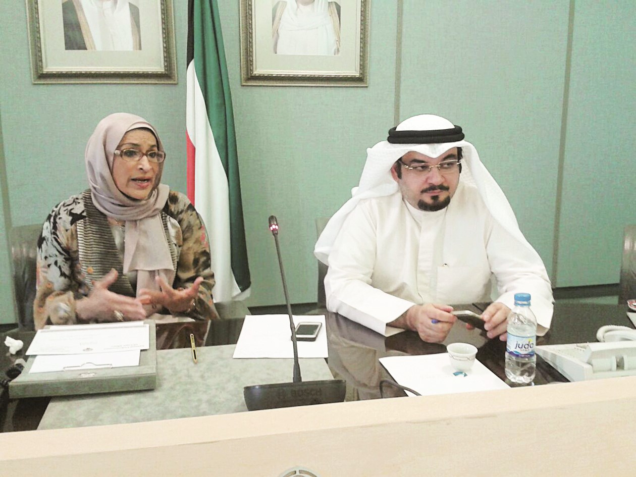 u0627u0644u062eu0648u0627u0631u064a u062au062au062du062fu062b u0648u0628u062cu0627u0646u0628u0647u0627 u0645u062du0645u0648u062f u0627u0644u0639u0628u062fu0627u0644u0647u0627u062fu064a