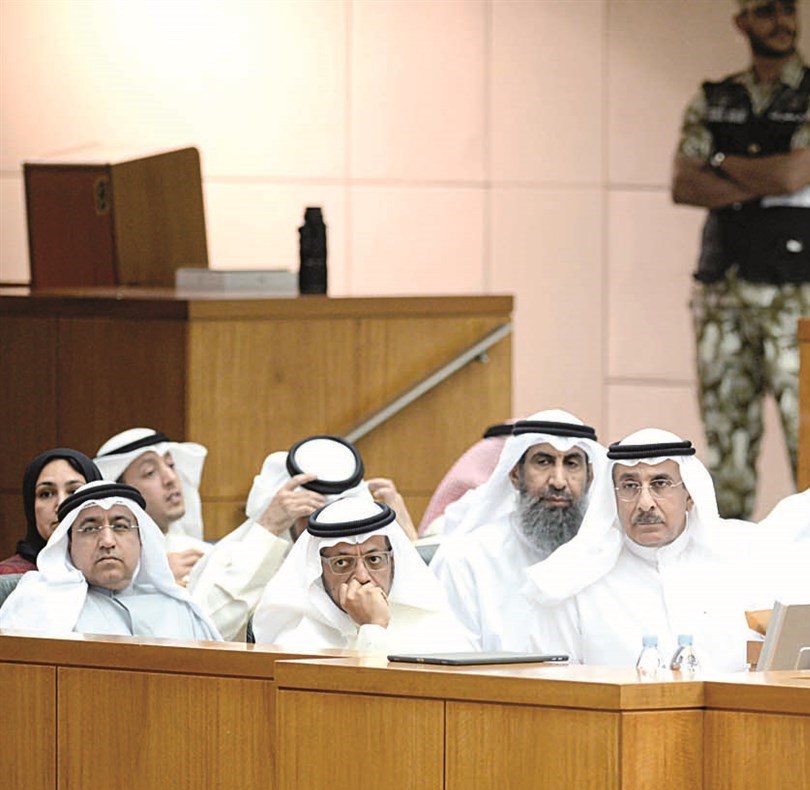 فريق «الكهرباء» برئاسة الجسار يتابع الملاحظات النيابية