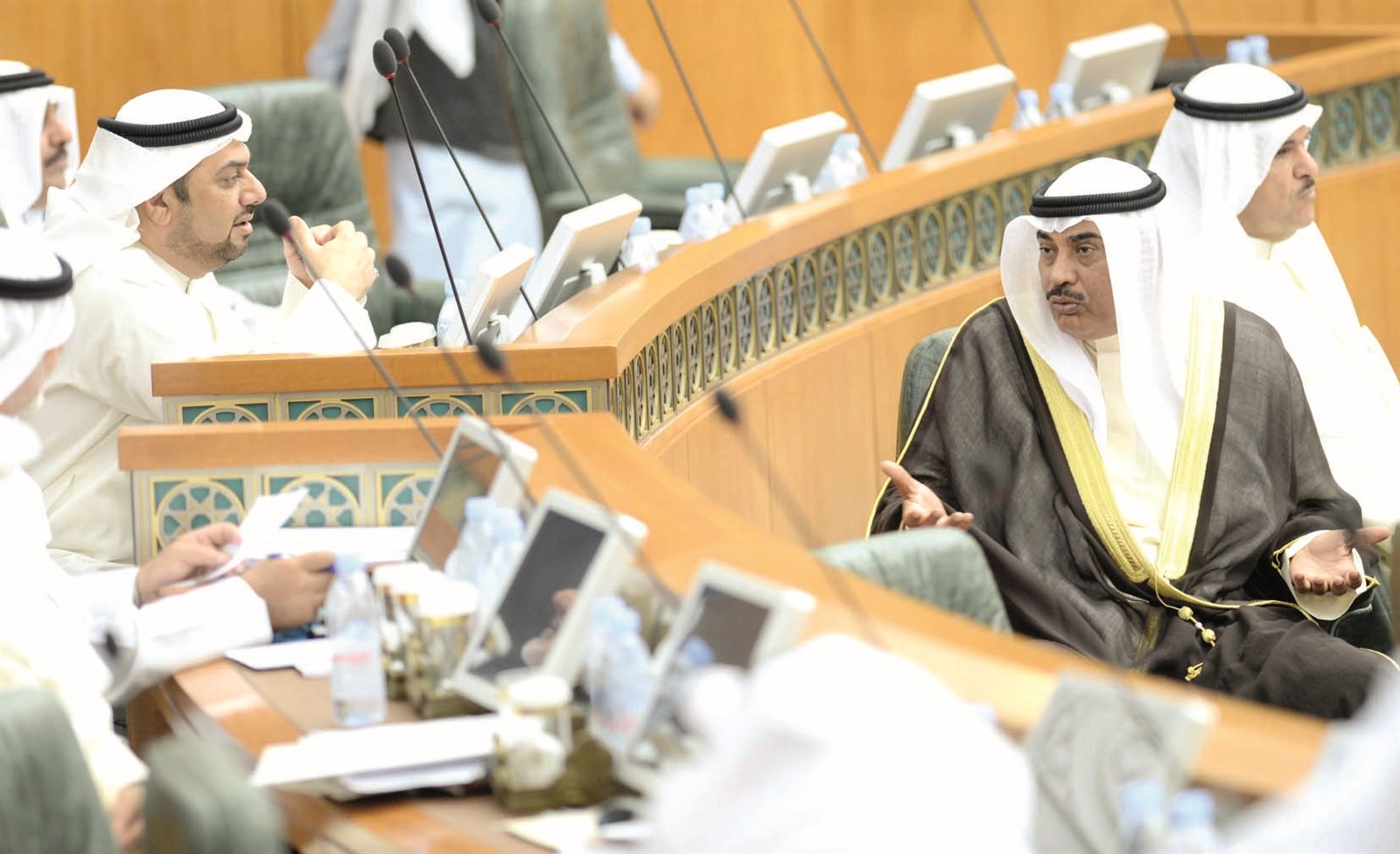 صباح الخالد متحدثاً إلى نواب