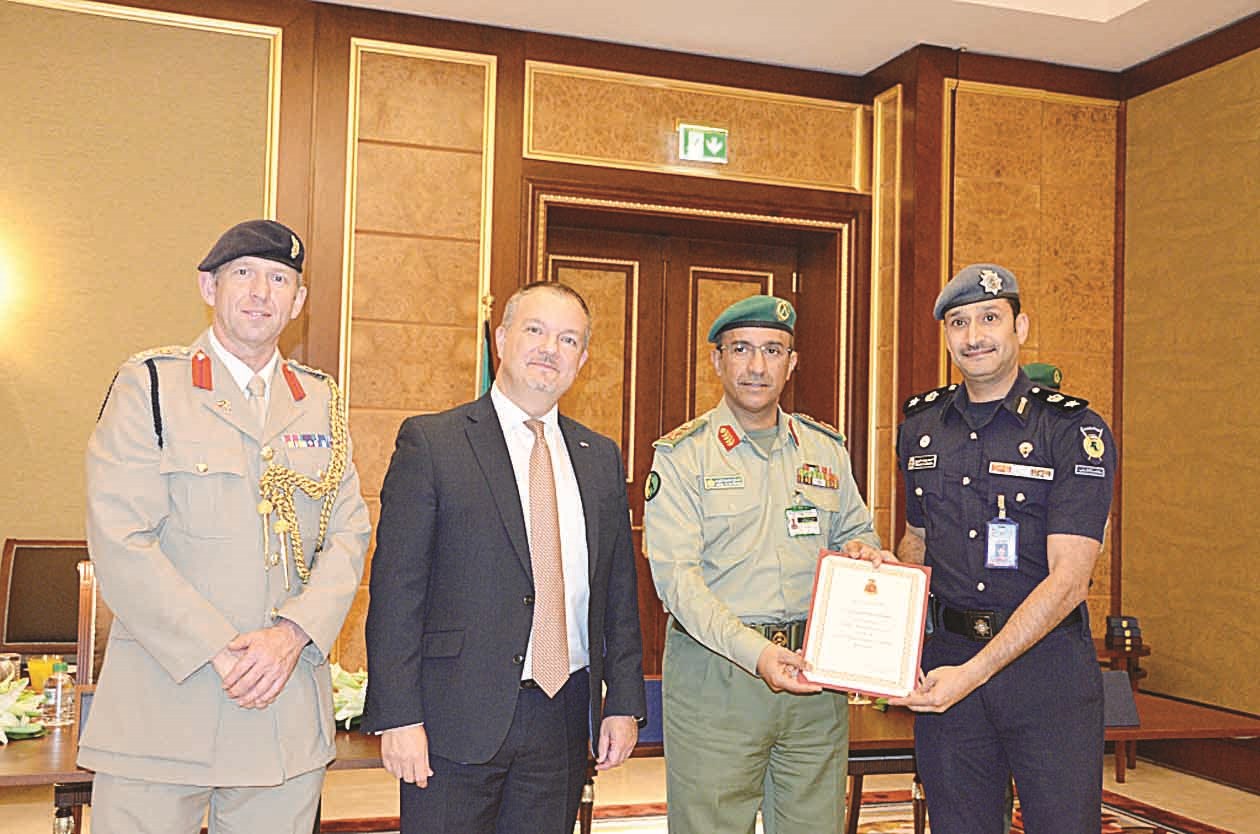 u062cu0645u0627u0644 u0627u0644u0630u064au0627u0628 u0645u0643u0631u0645u0627 u0623u062du062f u0627u0644u0645u0634u0627u0631u0643u064au0646 u0641u064a u0627u0644u062fu0648u0631u0629 u0641u064a u062du0636u0648u0631 u0645u0627u062bu064au0648 u0644u0648u062fu062c