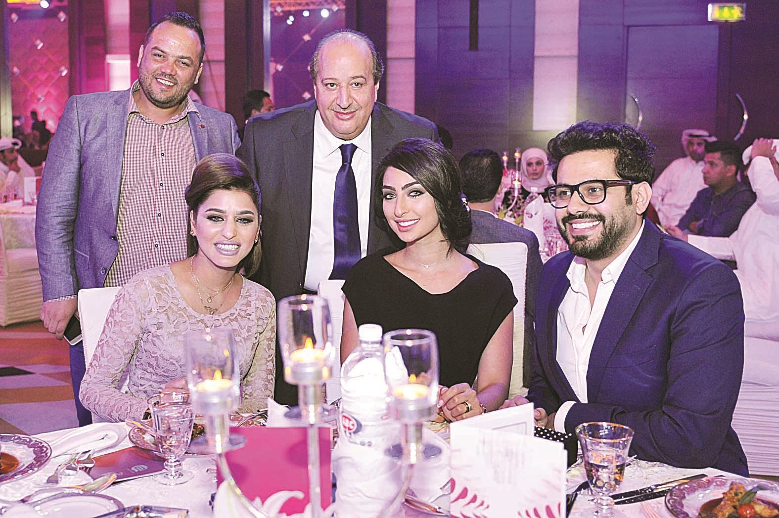 عامر الصبّاح متوسطاً نجوم «بين قلبين» 