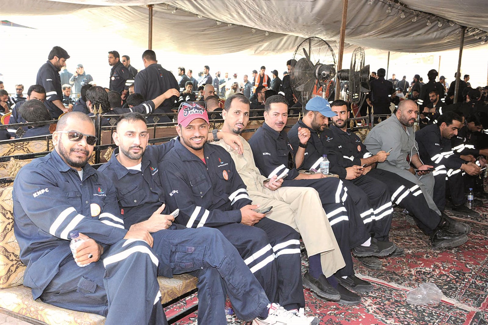 جانب من المعتصمين في موقع الإضراب