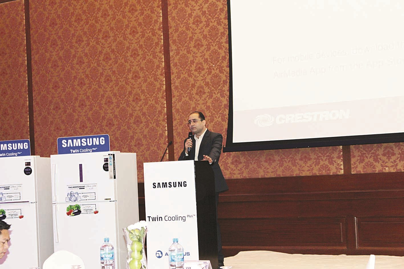 رحيل ريشي متحدّثاً خلال الحفل