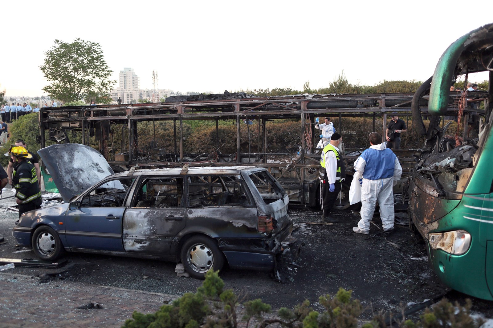 u0645u0633u0639u0641u0648u0646 u0625u0633u0631u0627u0626u064au0644u064au0648u0646 u0642u0631u0628 u0627u0644u0628u0627u0635 u0627u0644u0645u062au0641u062du0645 u0641u064a u0627u0644u0642u062fu0633 u0623u0645u0633  (u0623 u0628)