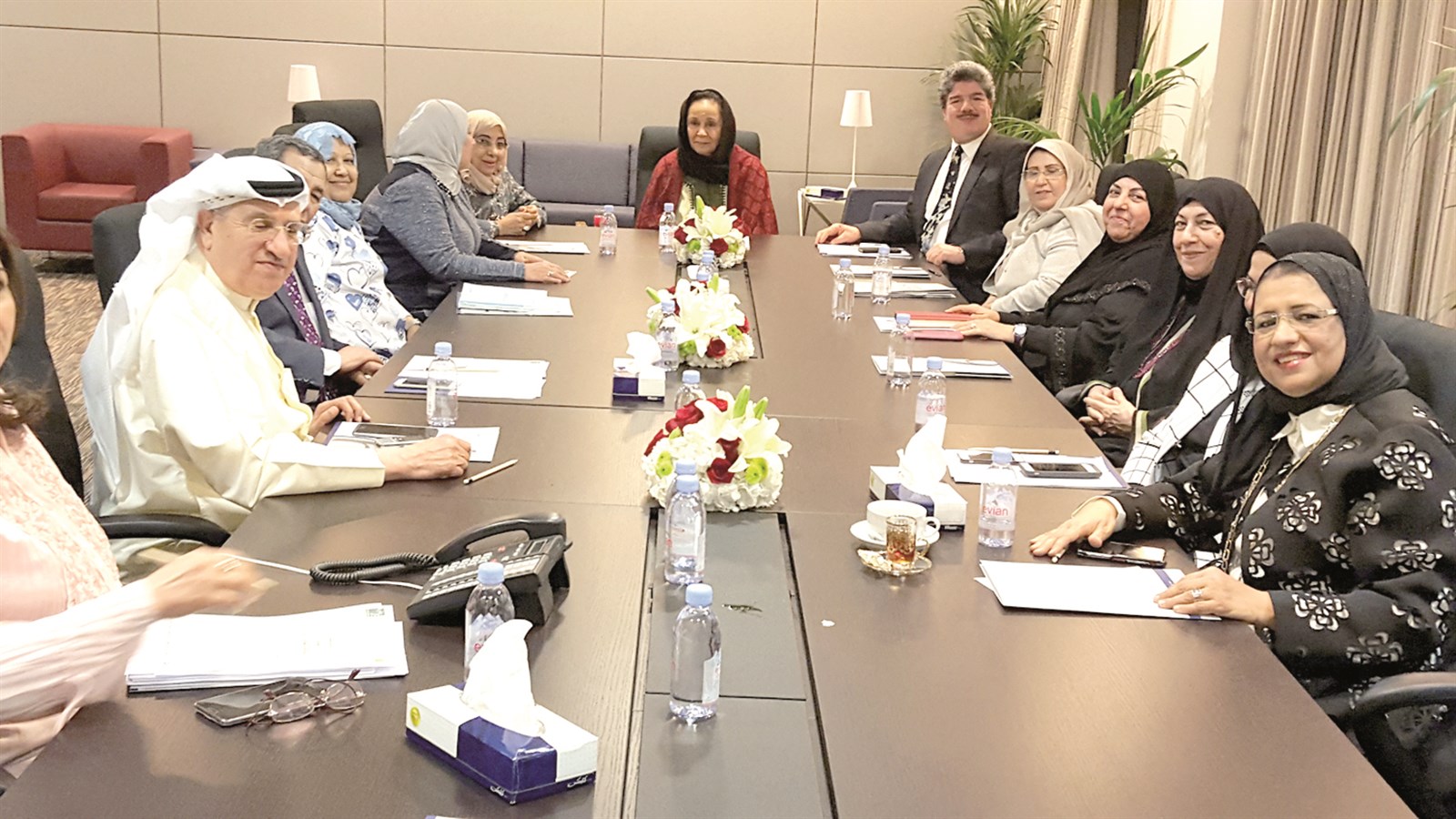 u0644u0637u064au0641u0629 u0627u0644u0641u0647u062f u062eu0644u0627u0644 u0631u0626u0627u0633u062au0647u0627 u0627u062cu062au0645u0627u0639 u00abu0627u0633u062au0634u0627u0631u064au0629u00bb u0644u062cu0646u0629 u0634u0624u0648u0646 u0627u0644u0645u0631u0623u0629