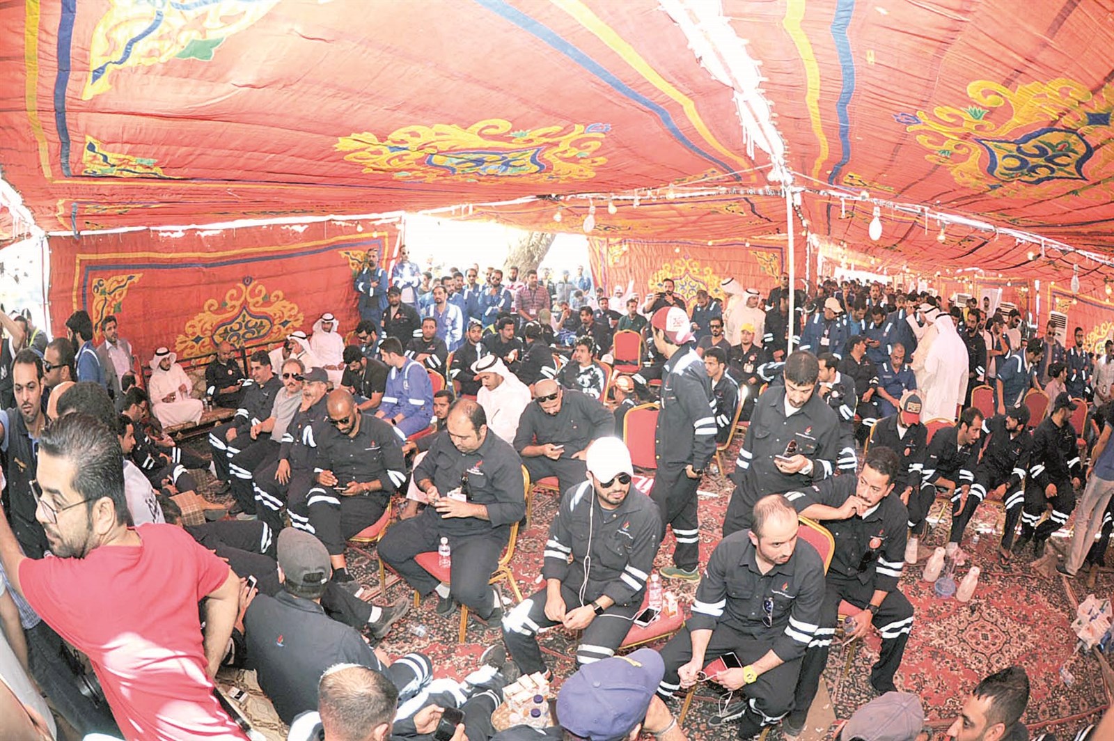 u00abu0627u0644u0645u0636u0631u0628u0648u0646u00bb u0641u064a u0638u0644 u0627u0644u062eu064au0645u0629 (u062au0635u0648u064au0631 u0646u0648u0631 u0647u0646u062fu0627u0648u064a)