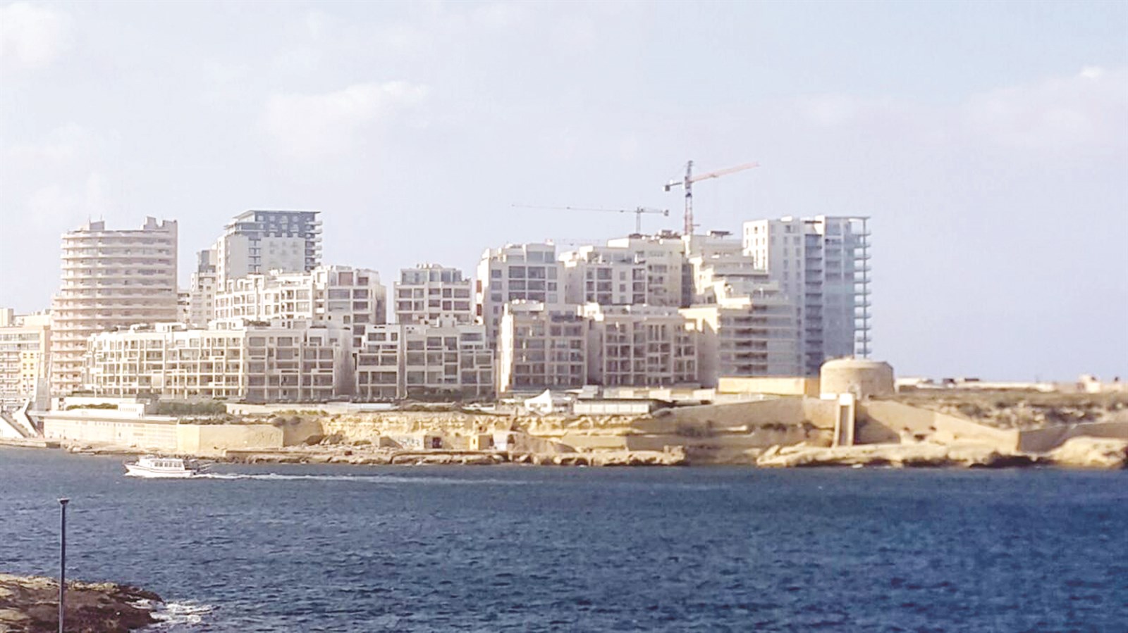 شقق تسمح لمشتريها بالإقامة الدائمة في مالطا