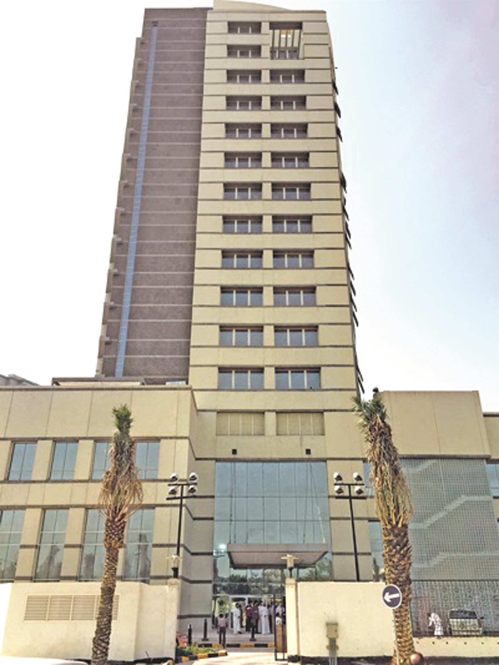 u0645u0628u0646u0649 "u062au0639u0644u064au0645u064au0629 u0627u0644u0639u0627u0635u0645u0629"... u0623u0635u0627u0628u0647 u0641u064au0631u0648u0633 u0623u062eu0648u064au0647 u0641u064a u062du0648u0644u064a u0648u0645u0628u0627u0631u0643