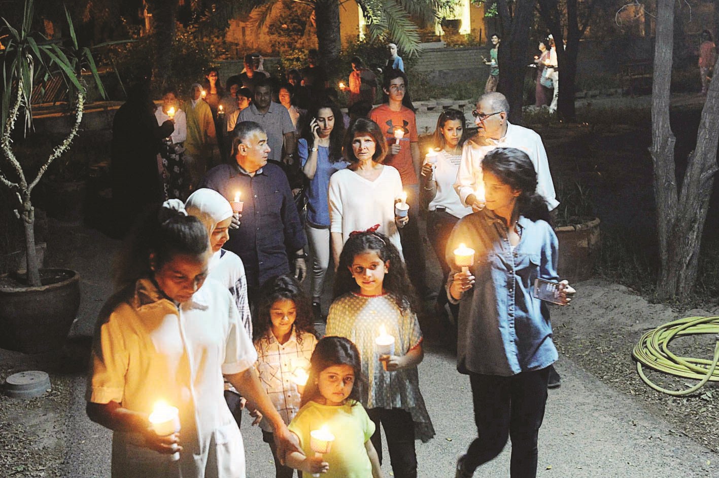 u0645u0633u064au0631u0629 u0634u0645u0648u0639 u0641u064a u062du062fu064au0642u0629 u0627u0644u062au062du0627u0644u0641 u0628u0627u0644u0634u0648u064au062e (u062au0635u0648u064au0631 u0632u0643u0631u064au0627 u0639u0637u064au0629)