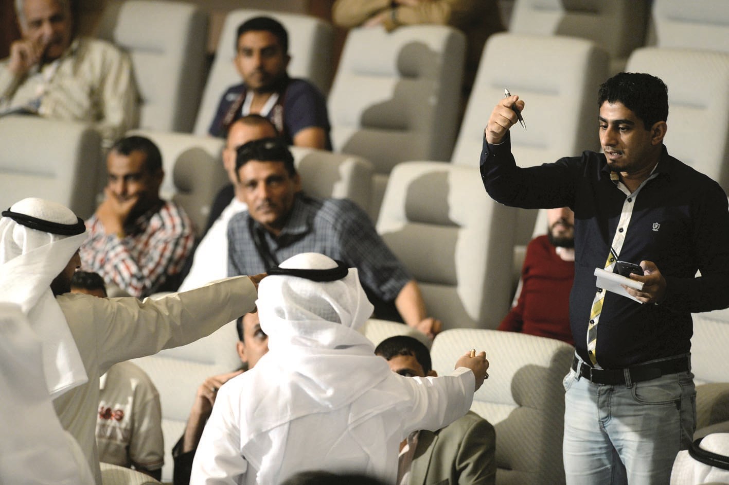 u0646u0642u0627u0634u0627u062a u062du0627u0645u064au0629 u0628u064au0646 u0627u0644u0625u0639u0644u0627u0645u064au064au0646 u0627u0644u064au0645u0646u064au064au0646 u0641u064a u0627u0644u0643u0648u064au062a b(u062au0635u0648u064au0631 u0623u0633u0639u062f u0639u0628u062fu0627u0644u0644u0647)