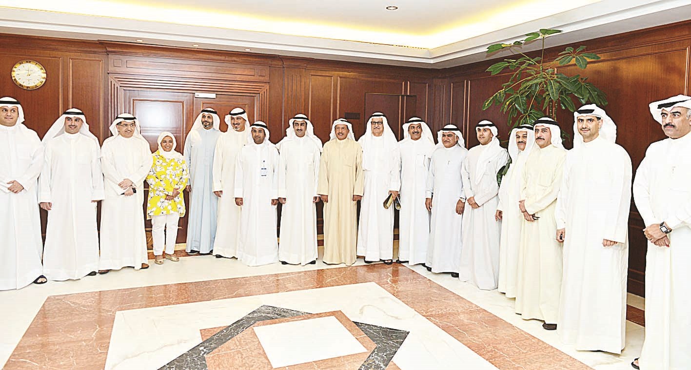 u0627u0644u0639u0644u064a u0648u0627u0644u062du062cu0631u0641 u064au062au0648u0633u0637u0627u0646 u0643u0628u0627u0631 u0627u0644u062du0636u0648u0631 (u062au0635u0648u064au0631 u0645u0648u0633u0649 u0639u064au0651u0627u0634)