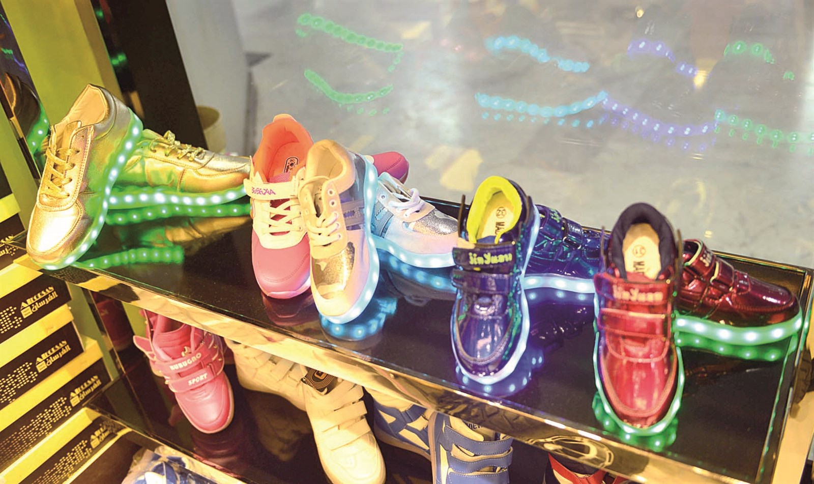 u0623u0644u0648u0627u0646 u0648u062eu064au0627u0631u0627u062a u0645u062au0646u0648u0639u0629 (u062au0635u0648u064au0631 u0645u0648u0633u0649 u0639u064au0627u0634)