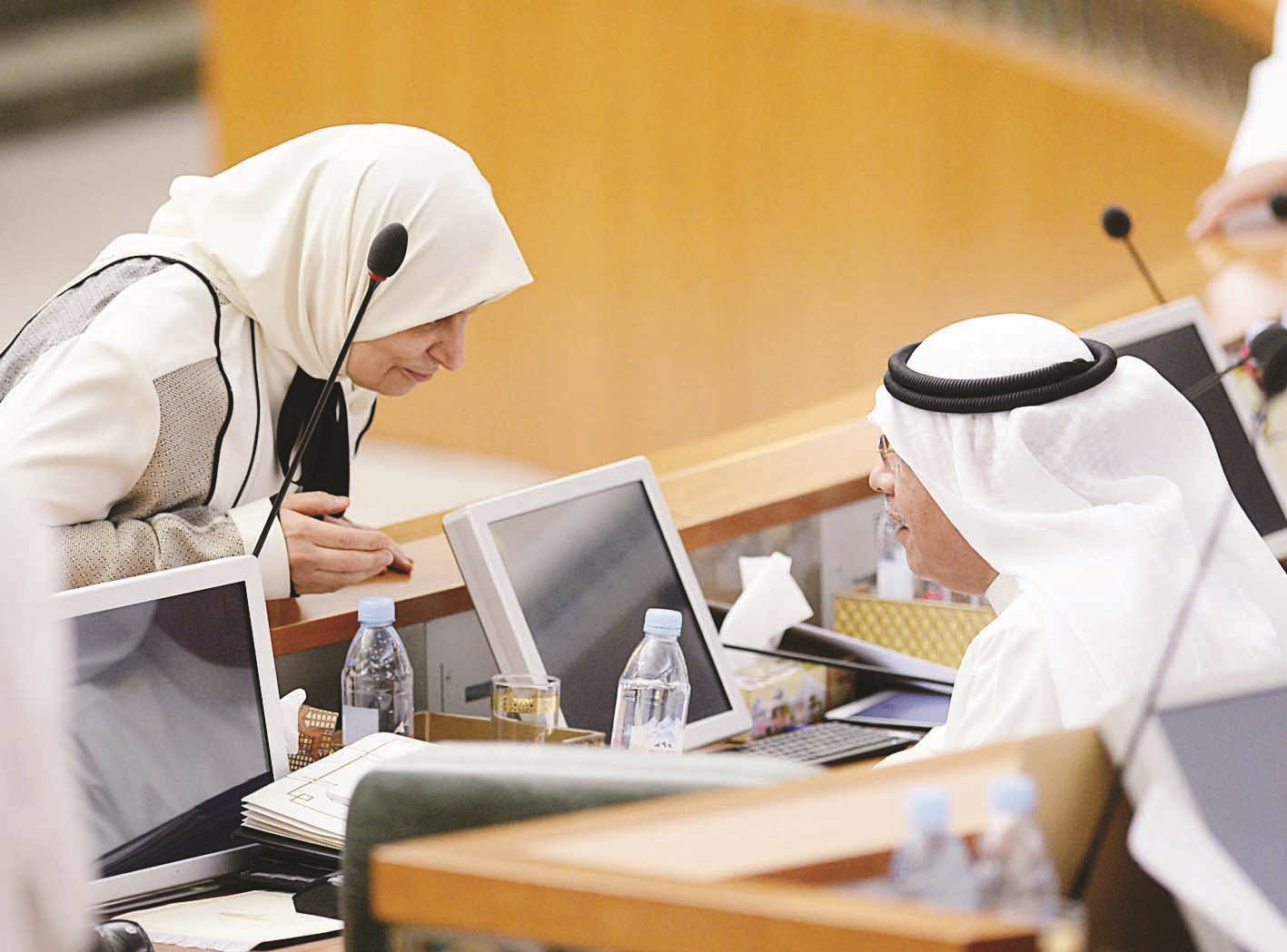 حديث حكومي بين الجراح والصبيح