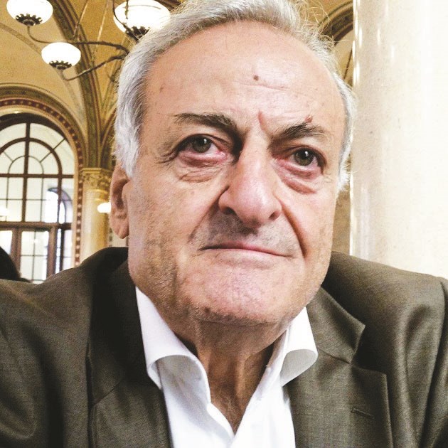 عارف دليلة