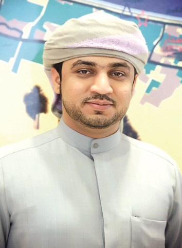 عزيز المقبالي