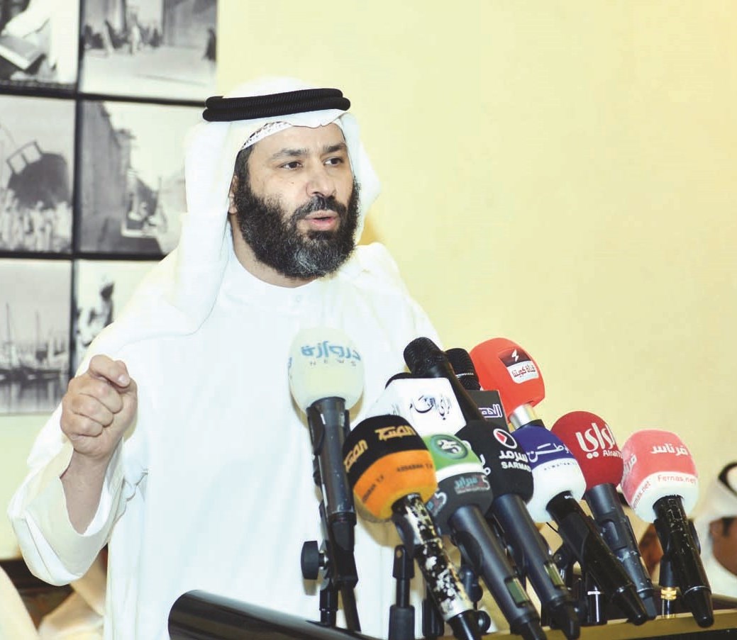 فيصل المسلم متحدثاً ( تصوير موسى عياش )