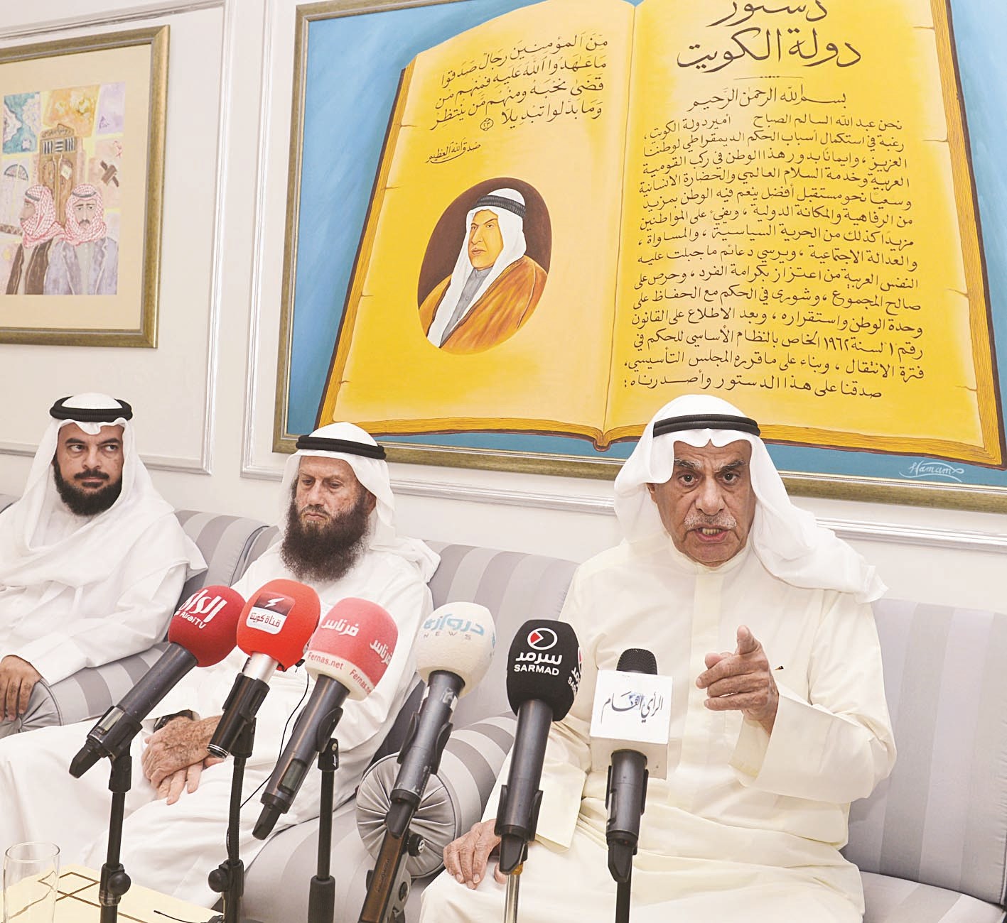 u0627u0644u0633u0639u062fu0648u0646 u0645u062au062du062fu062bu0627u064b u0648u0645u062au0627u0628u0639u0629 u0645u0646 u0627u0644u0633u0644u0637u0627u0646 u0648u0627u0644u062du0631u0628u0634 (u062au0635u0648u064au0631u0645u0648u0633u0649 u0639u064au0627u0634)