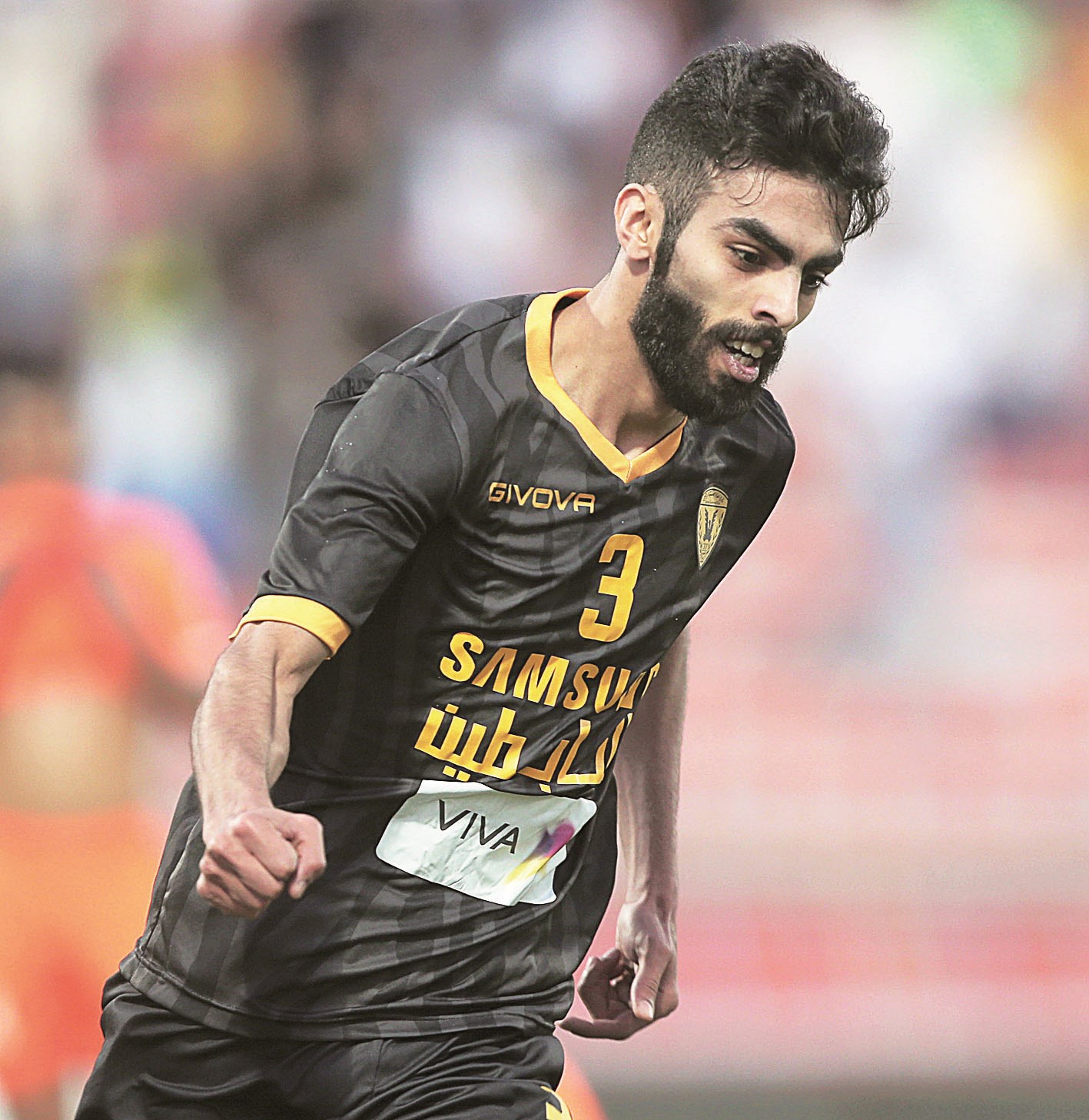 u0644u0627u0639u0628 u0627u0644u0642u0627u062fu0633u064au0629 u0623u062du0645u062f u0627u0644u0638u0641u064au0631u064a (u0627u0644u0623u0632u0631u0642 u062fu0648u062a u0643u0648u0645)