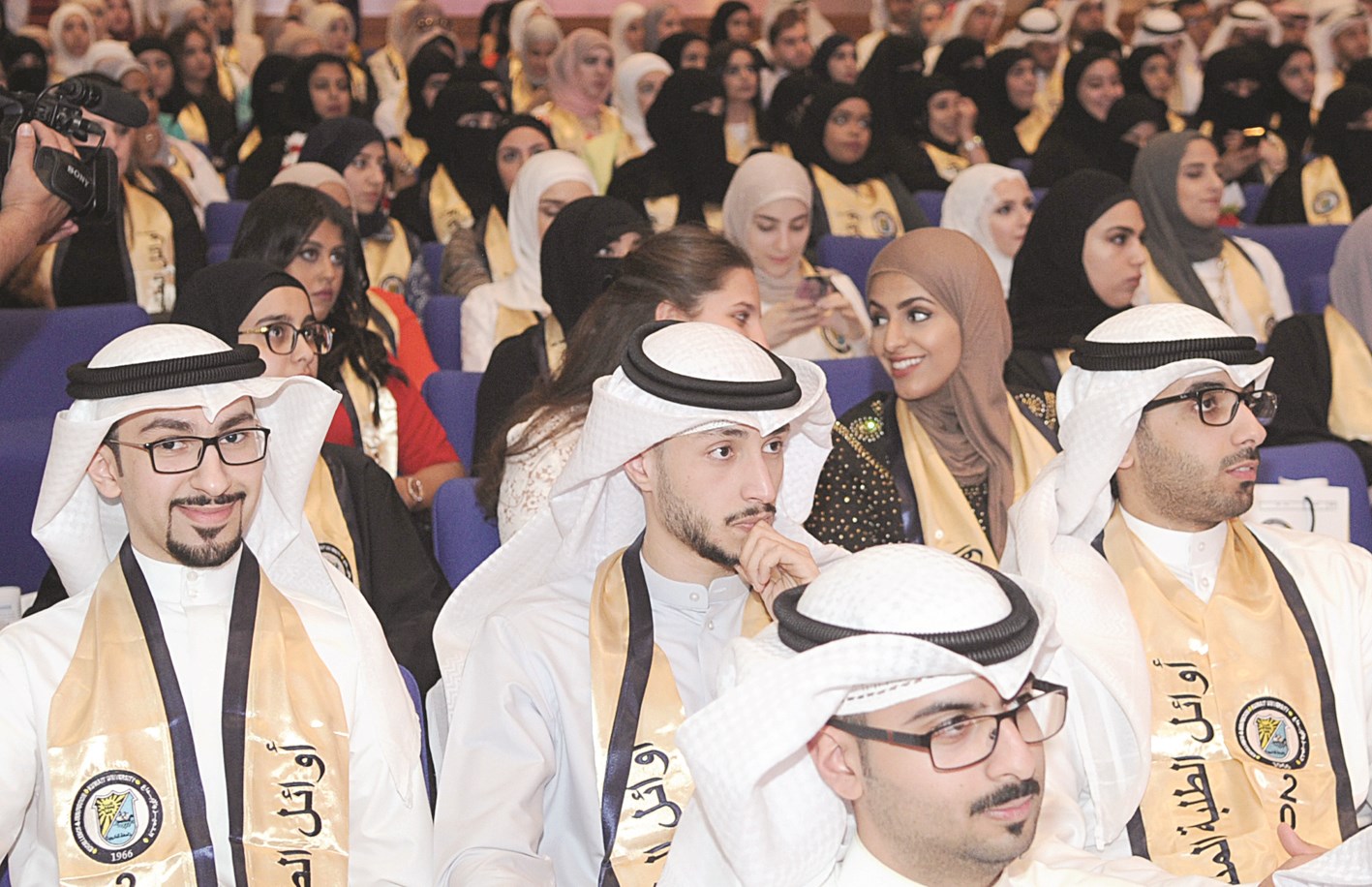 فائقون وفائقات           (تصوير نايف العقلة)