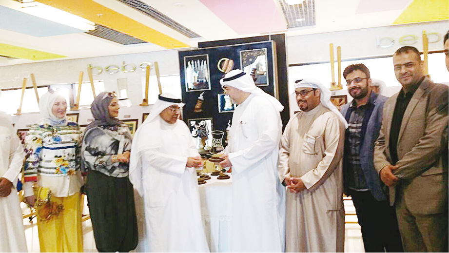 u0641u064au0635u0644 u0627u0644u0645u0642u0635u064au062f u062cu0627u0626u0644u0627u064b u0641u064a u0623u0642u0633u0627u0645 u0627u0644u0645u0639u0631u0636