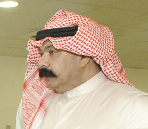 اللواء محمود الطباخ معايناً المنشطات القاتلة