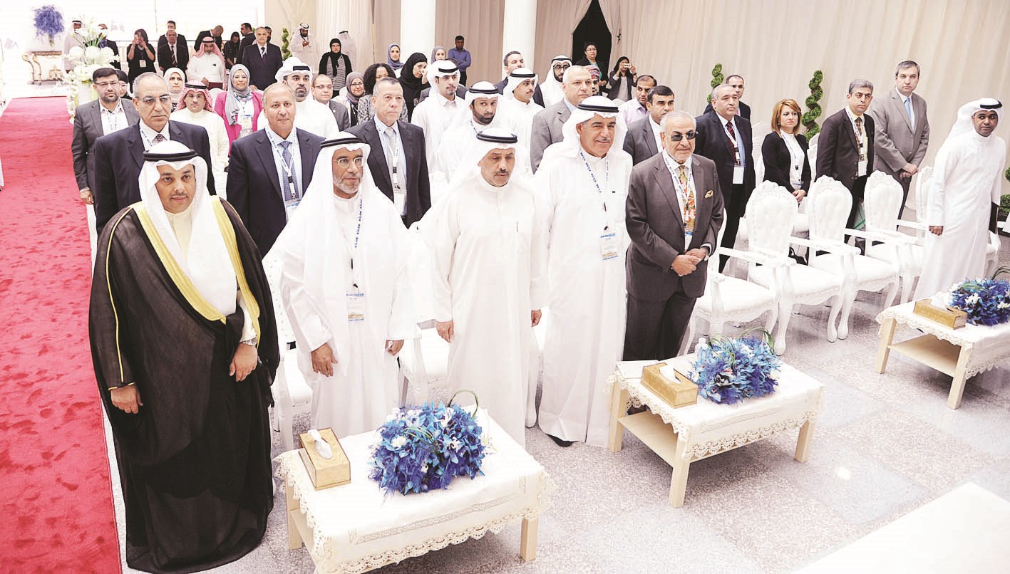 u0627u0644u0635u0627u0646u0639 u0648u0627u0644u0645u0634u0627u0631u0643u0648u0646 u0641u064a u0627u0644u0645u0624u062au0645u0631 (u062au0635u0648u064au0631 u0632u0643u0631u064au0627 u0639u0637u064au0629)