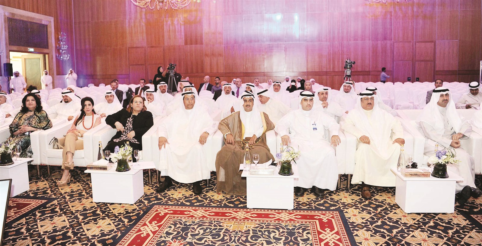 العلي والبدر والرشيد وكبار الحضور (تصوير طارق عزالدين)