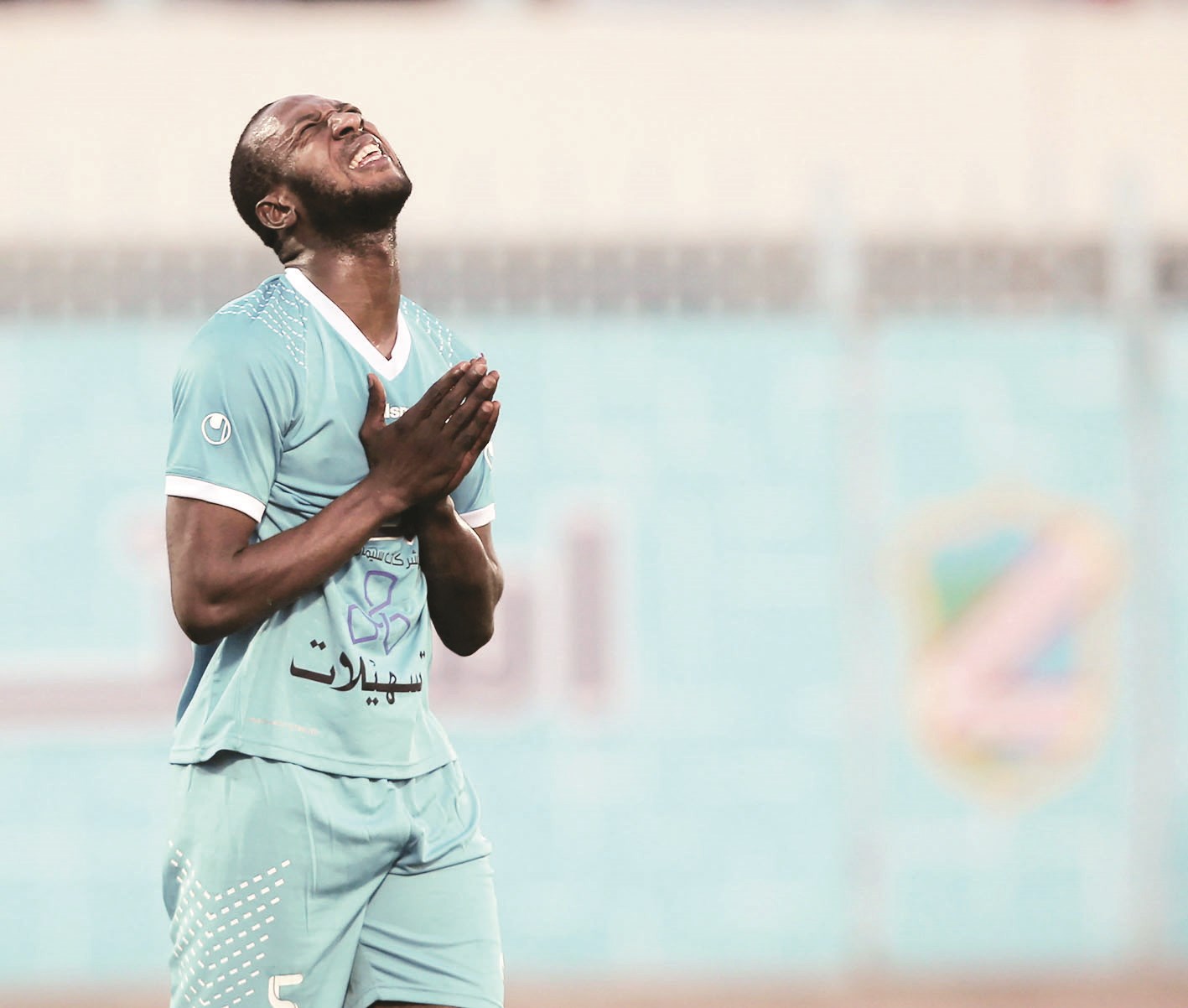 u0625u0628u0631u0627u0647u064au0645u0627 u0643u064au062au0627... u0625u0644u0649 u00abu0627u0644u0639u0645u064au062fu00bb u0642u0631u064au0628u0627u064b (u0627u0644u0623u0632u0631u0642 u062fu0648u062a u0643u0648u0645)