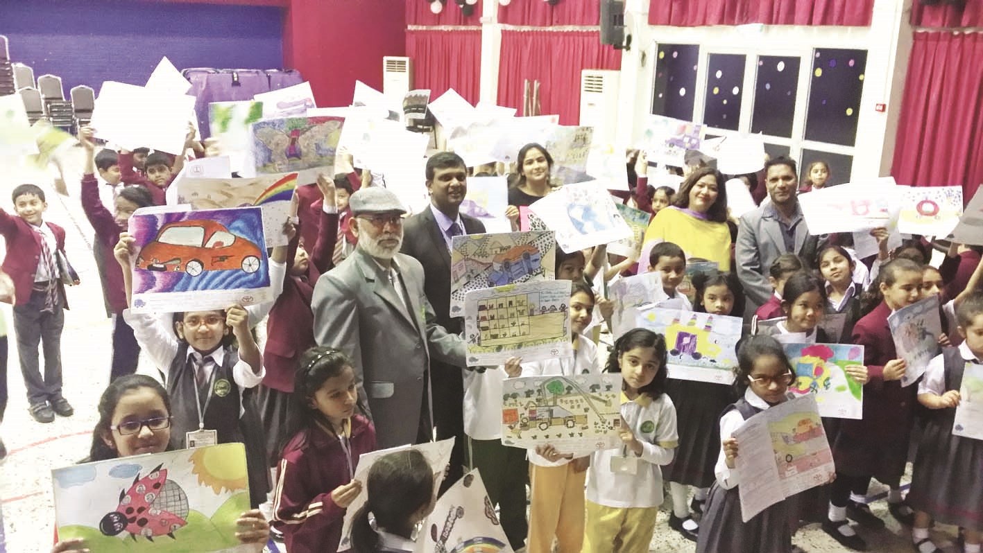 مشاركون في المسابقة