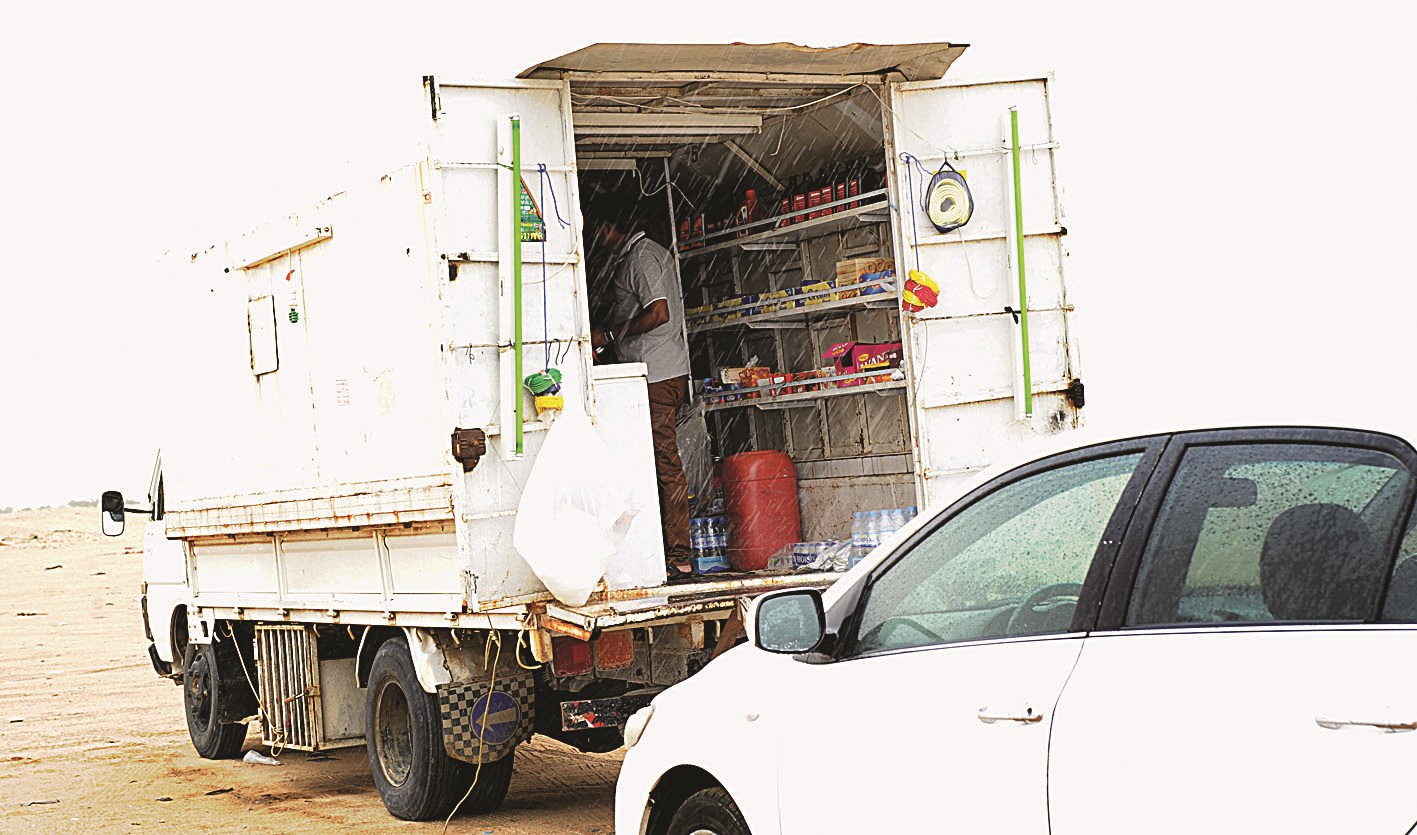 بقالات متنقلة