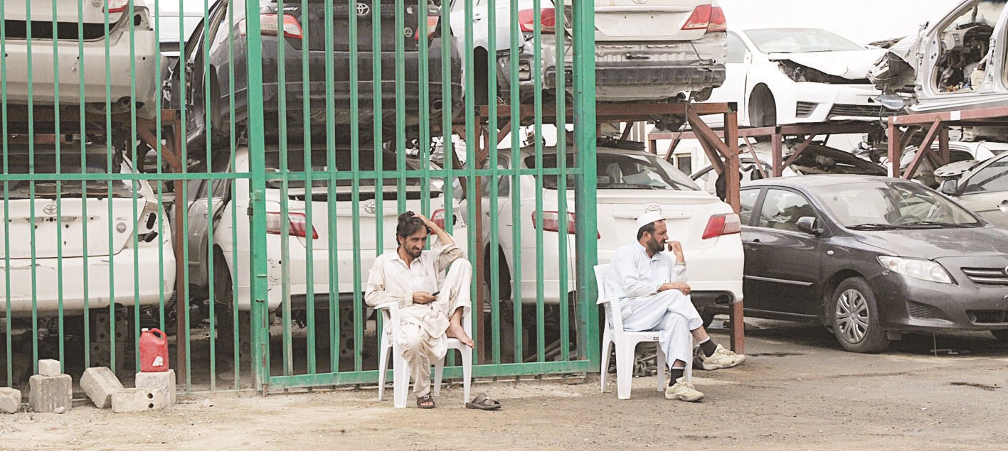 في انتظار الزبائن