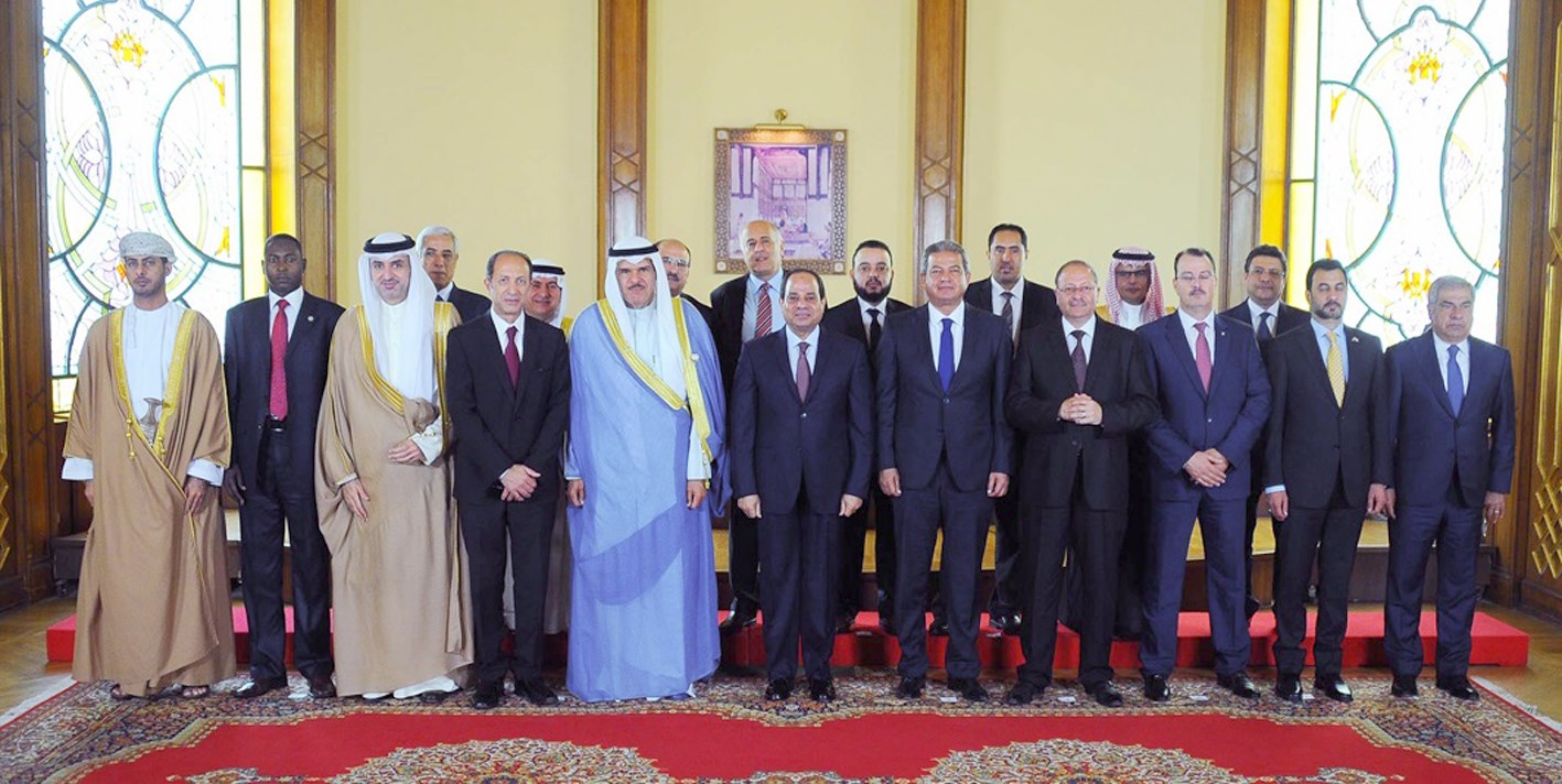 u0627u0644u0633u064au0633u064a u0641u064a u0635u0648u0631u0629 u062au0630u0643u0627u0631u064au0629 u0645u0639 u0648u0632u0631u0627u0621 u0627u0644u0634u0628u0627u0628 u0627u0644u0639u0631u0628 u0641u064a u0645u0642u0631 u00abu0627u0644u0627u062au062du0627u062fu064au0629u00bb u0627u0644u0631u0626u0627u0633u064a