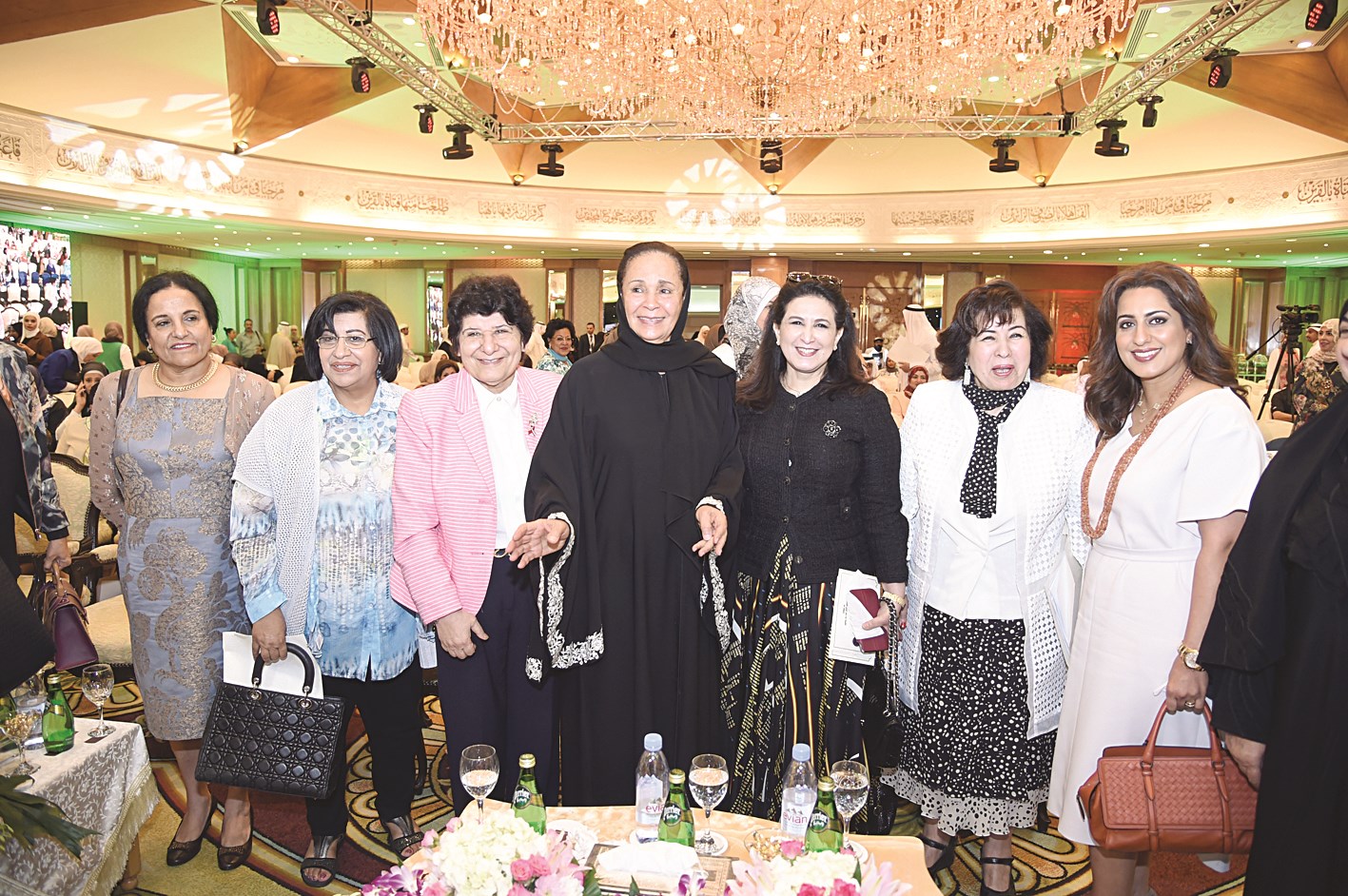 لقطة جماعية للمشاركات في الاحتفاء بيوم المرأة    (تصوير جلال معوض)