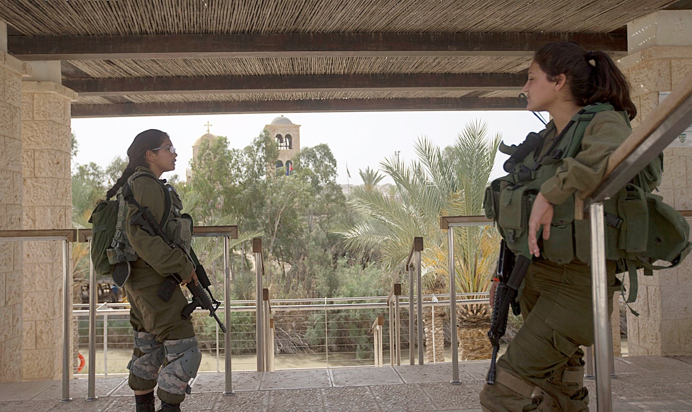 u0645u062cu0646u062fu062au0627u0646 u0625u0633u0631u0627u0626u064au0644u064au062au0627u0646 u0641u064a u0645u0648u0642u0639 u0642u0631u0628 u0623u0631u064au062du0627 u064au0639u062au0642u062f u0623u0646 u0627u0644u0633u064au062f u0627u0644u0645u0633u064au062d u0639u064fu0645u0651u062f u0641u064au0647   (u0627 u0628)