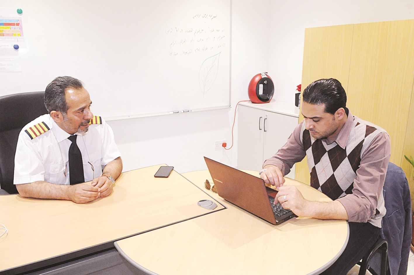 جمال الفودري متحدثاً للزميل إبراهيم موسى