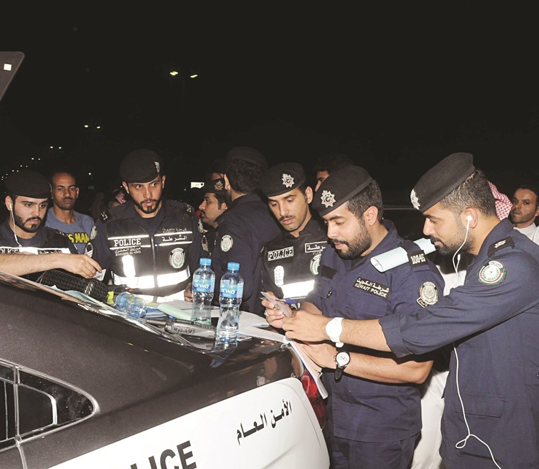 u0631u062cu0627u0644 u0627u0644u0623u0645u0646 u0641u064a u0646u0642u0637u0629 u062au0641u062au064au0634