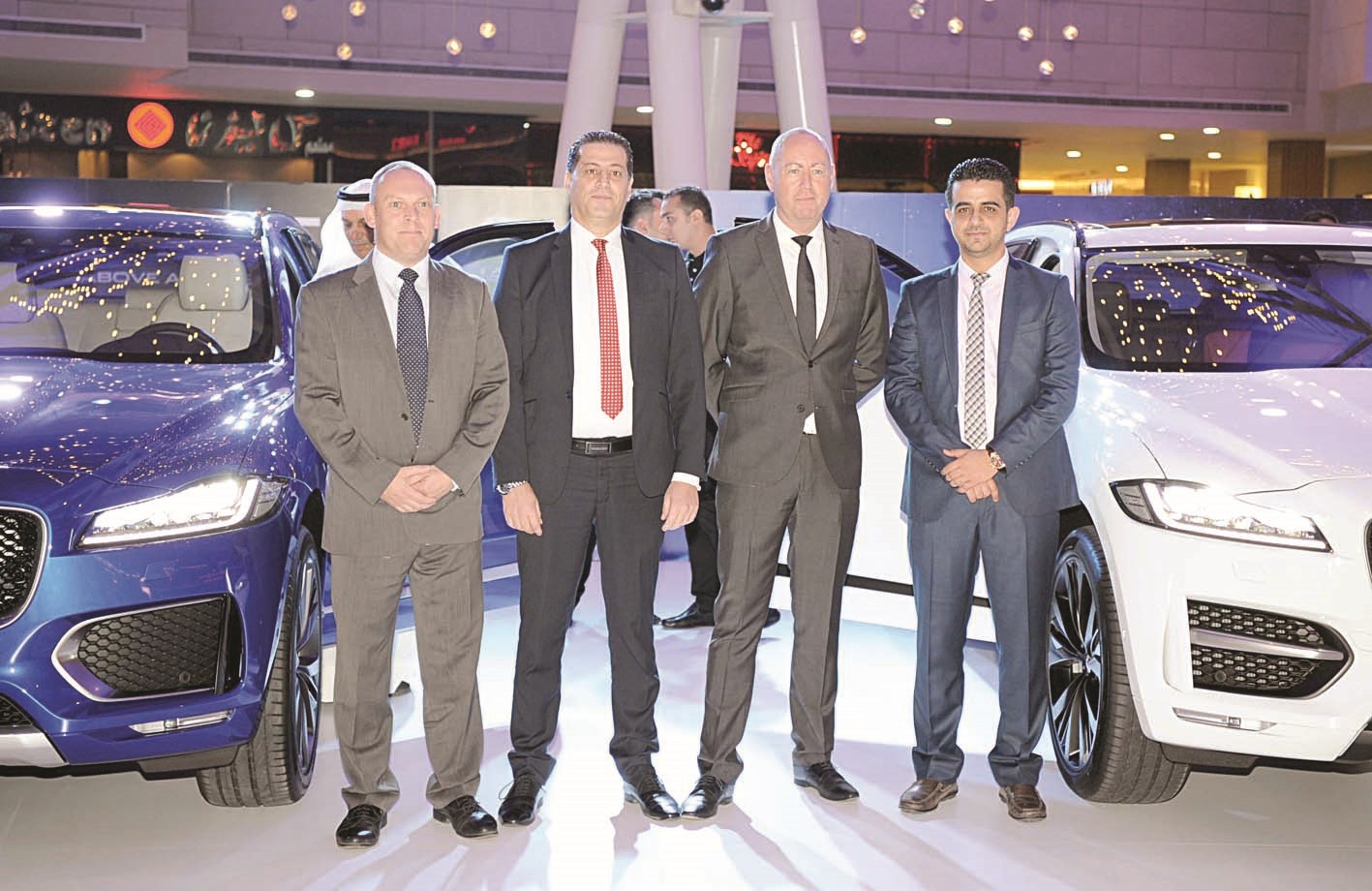 مسؤولو «الزياني» خلال الحفل (تصوير نايف العقلة)