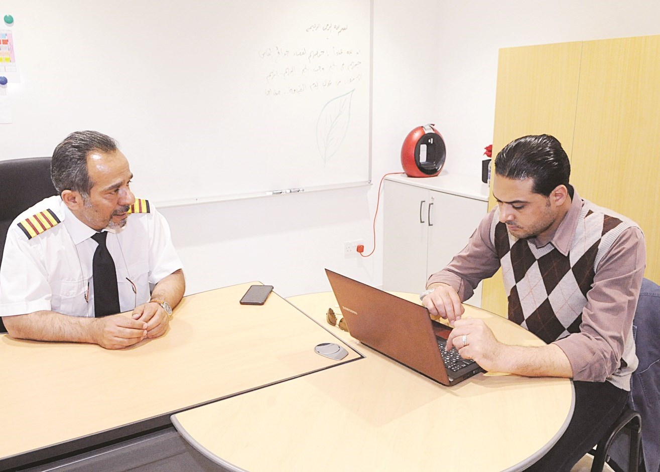 جمال الفودري متحدثاً للزميل إبراهيم موسى