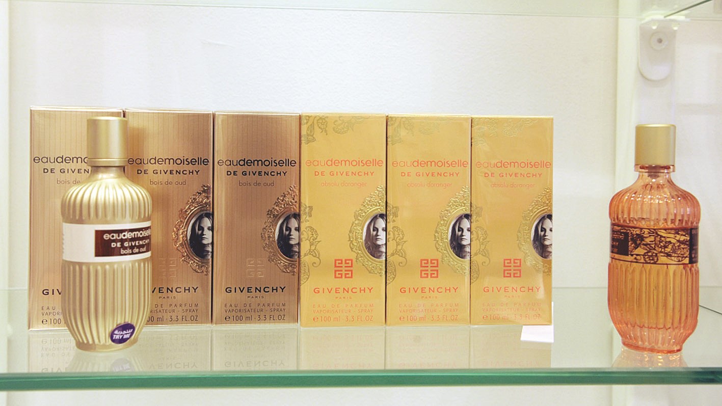 تشكيلة من أفخر العطور (تصوير طارق عزالدين)