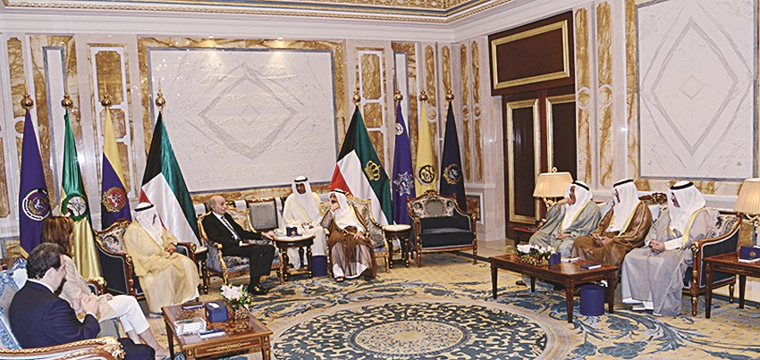 u0633u0645u0648 u0627u0644u0623u0645u064au0631 u0645u0633u062au0642u0628u0644u0627u064b u0628u062du0636u0648u0631 u0627u0644u062cu0631u0627u062d u062cu0646u0628u0644u0627u0637 u0648u0623u0628u0648u0641u0627u0639u0648u0631