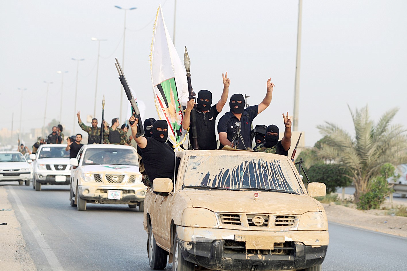 u0645u0648u0643u0628 u0644u0642u0648u0627u062a u00abu0633u0631u0627u064au0627 u0627u0644u0633u0644u0627u0645u00bb u064au062au062du0631u0643 u0641u064a u0623u062du062f u0634u0648u0627u0631u0639 u0627u0644u0646u062cu0641 (u0631u0648u064au062au0631u0632)