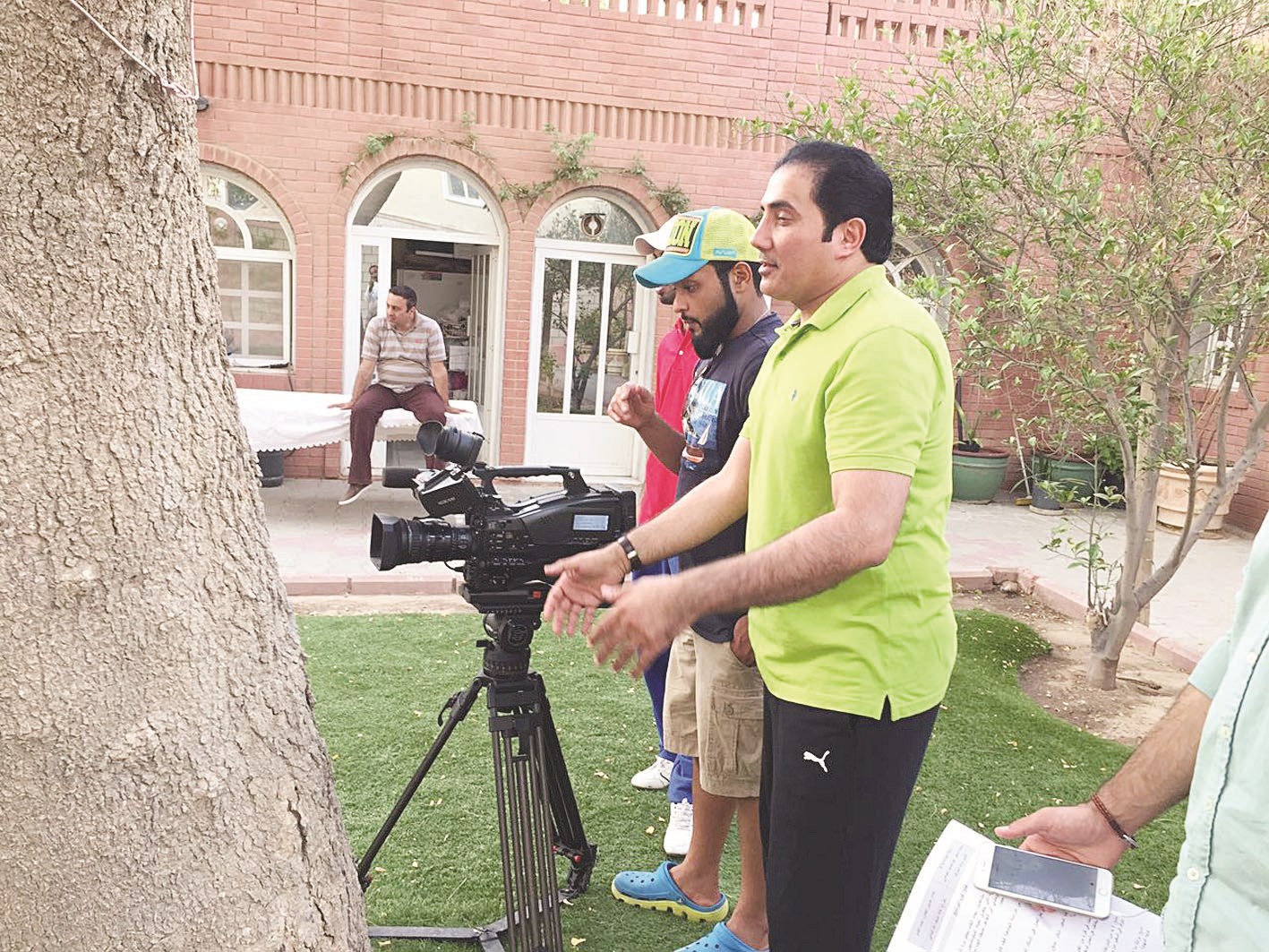 u062eu0627u0644u062f u0627u0644u0628u0630u0627u0644u064a u0645u064fu0648u062cu0651u0650u0647u0627u064b u0645u0646 u062eu0644u0641 u0627u0644u0643u0627u0645u064au0631u0627