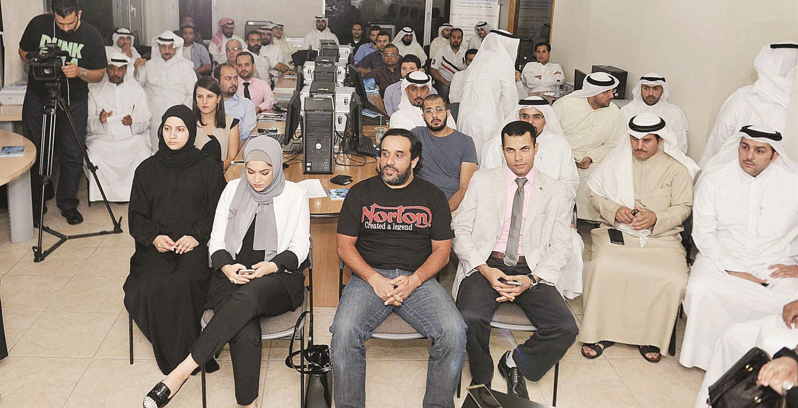 جانب من الحضور  (تصوير سعد هنداوي)