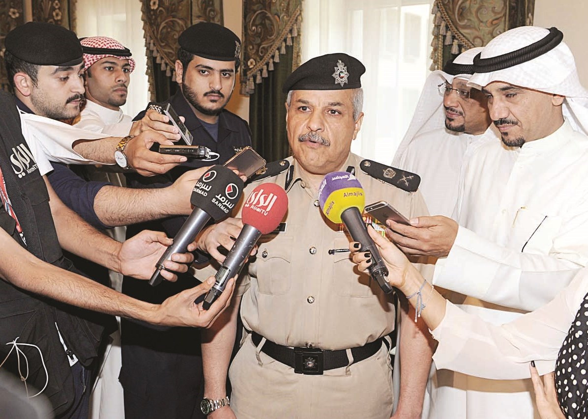 u0627u0644u062cu0631u0627u062d u0645u062au062du062fu062bu0627 u0625u0644u0649 u0627u0644u0635u062du0627u0641u064au064au0646 (u062au0635u0648u064au0631 u0637u0627u0631u0642 u0639u0632u0627u0644u062fu064au0646)