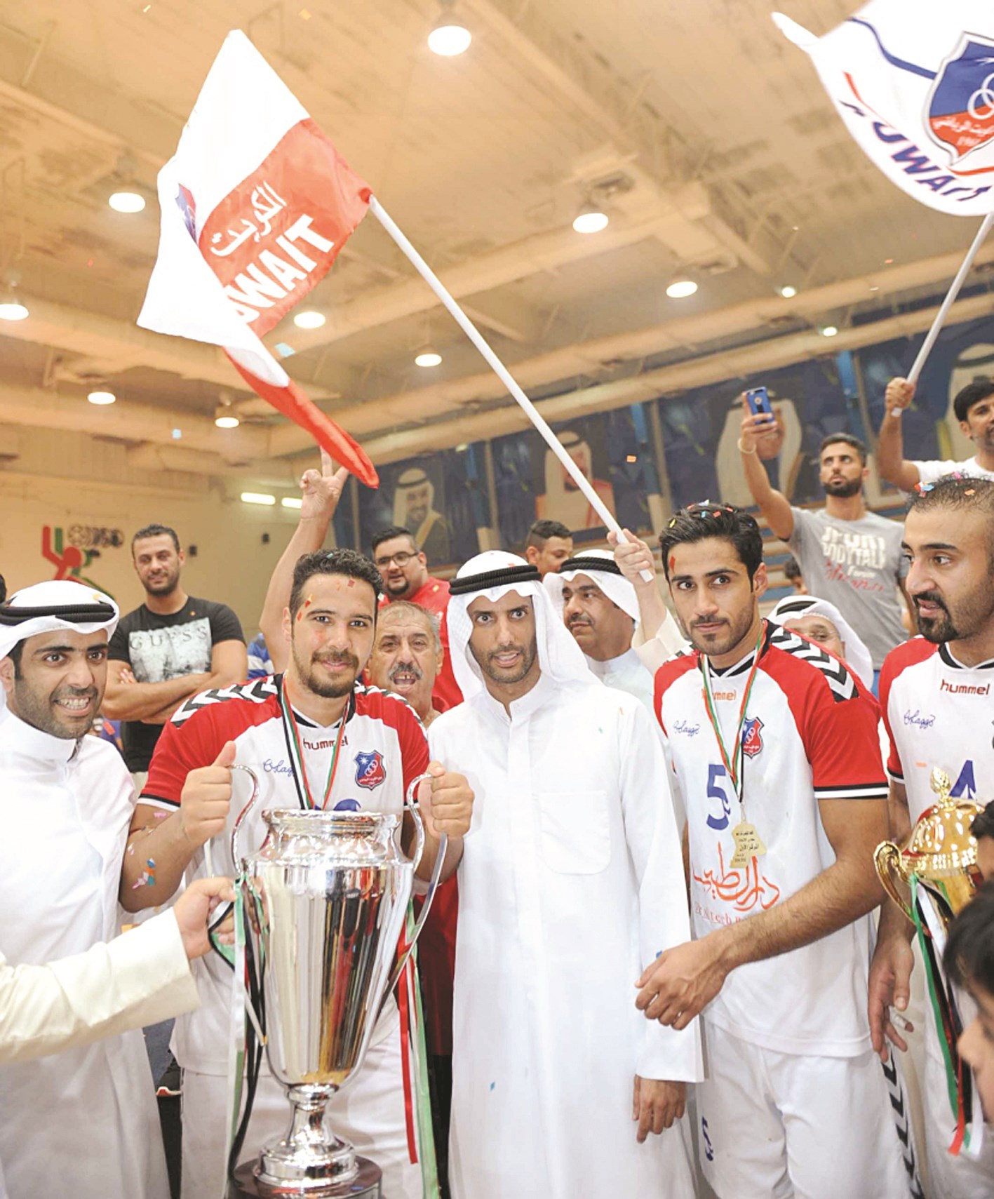 u062eu0627u0644u062f u0648u0641u0647u062f u0627u0644u063au0627u0646u0645 u064au062au0648u0633u0637u0627u0646 u0627u0644u0644u0627u0639u0628u064au0646 u0639u0628u062fu0627u0644u0631u062du0645u0646 u0627u0644u0628u0627u0644u0648u0644 u0648u0639u0628u062fu0627u0644u0644u0647 u0627u0644u062eu0645u064au0633  (u062au0635u0648u064au0631 u0643u0631u0645 u0630u064au0627u0628)