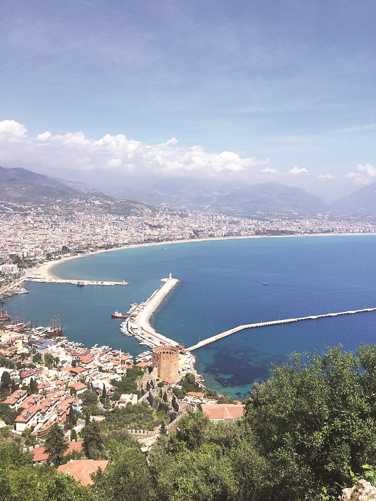 u062cu0645u0627u0644 u0627u0644u0637u0628u064au0639u0629 u0641u064a u0623u0646u0637u0627u0644u064au0627