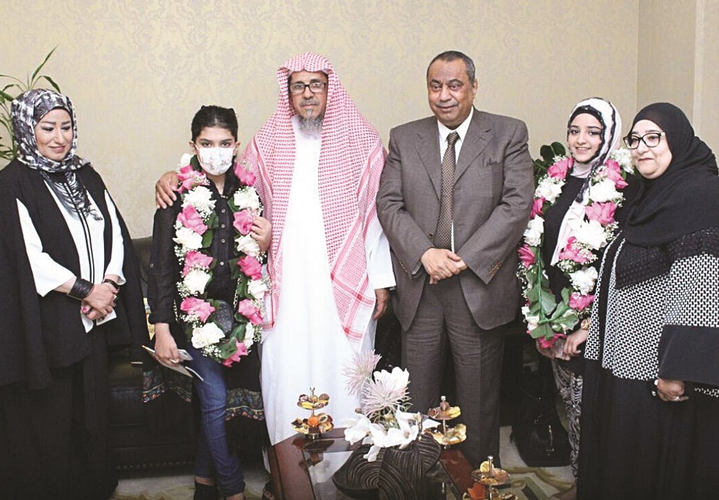 u0627u0644u0633u0647u0644u0627u0648u064a u0648u063au0627u0644u064au0629 u0627u0644u0645u0637u064au0631u064a u0641u064a u0644u0642u0637u0629 u062cu0645u0627u0639u064au0629 u0645u0639 u0627u0644u062du0642u0628u0627u0646u064a u0648u0648u0627u0644u062fu0647u0627 u0648u0627u0644u062cu0648u064au0647u0644 u0648u0648u0627u0644u062fu062au0647u0627