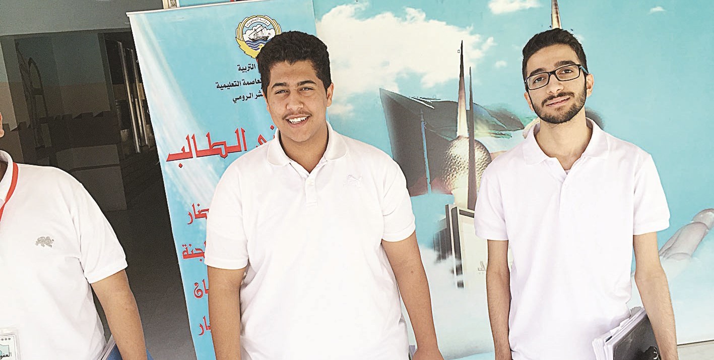 مواقف متباينة للطلبة في اختبار اليوم الأول